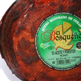 Queso de oveja curado en pimentón El Bosqueño